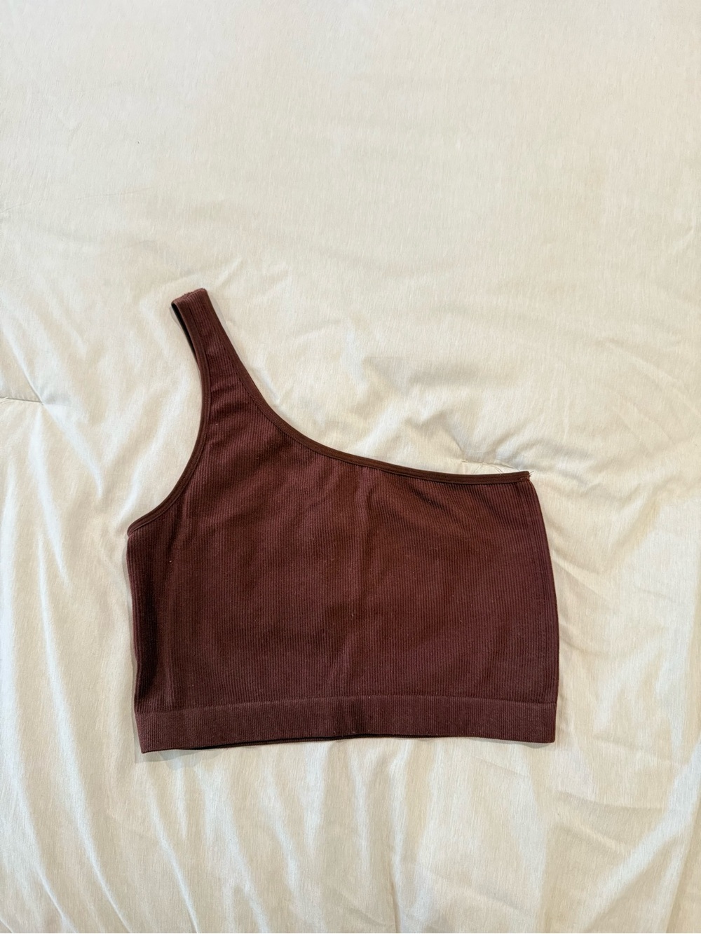 One shoulder crop top